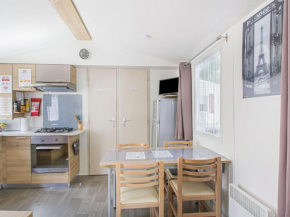 Appealing Mobile Home in Saint Jean de Monts with Jacuzzi